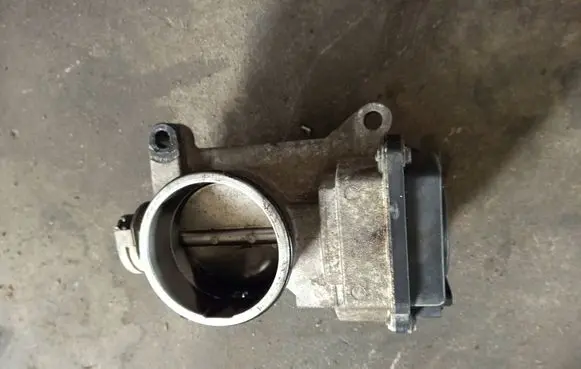 Renault Clio II Throttle valve 8200063652 8200123061 40823982201