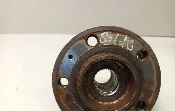 Volvo XC90 Front wheel bearing hub 