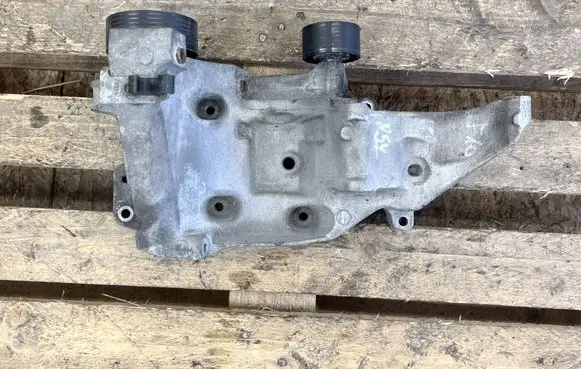 BMW 5 F10 F11 Generator/alternator bracket 7802639 11167802639 13992010