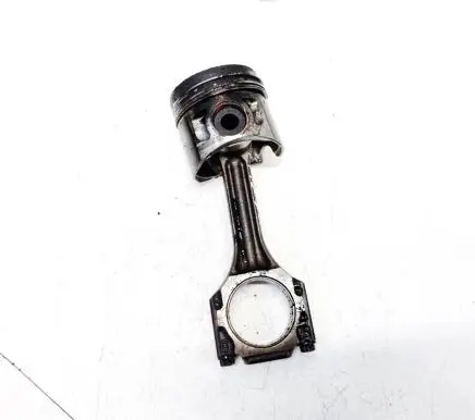 Volkswagen PASSAT B5 Piston with connecting rod