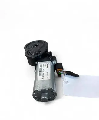 Volvo XC90 Seat adjustment motor C10275101