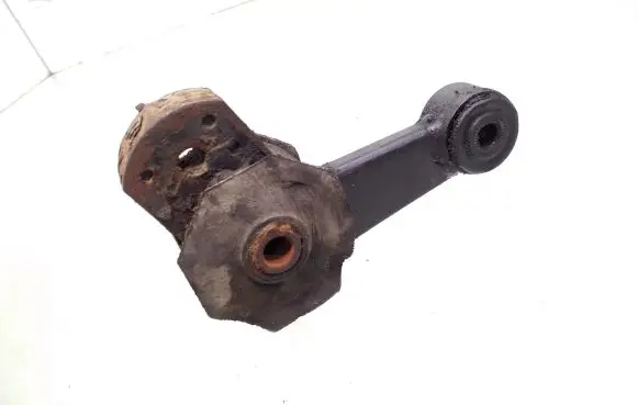 Land Rover Freelander Engine mount bracket