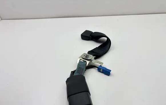 Toyota Yaris Rear seatbelt buckle G068302 C020