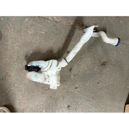 Citroen C3 Picasso Windshield washer fluid reservoir/tank 9681735280