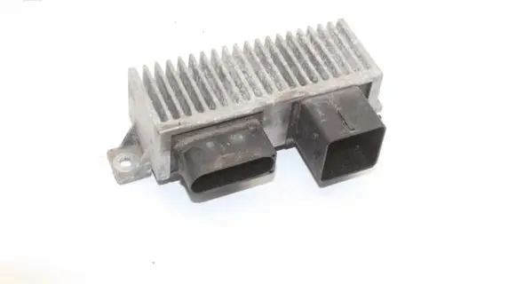 Opel Vivaro Glow plug pre-heat relay 271206395R
