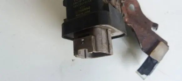 Toyota Carina T210 Light relay 2860164140 1567000472