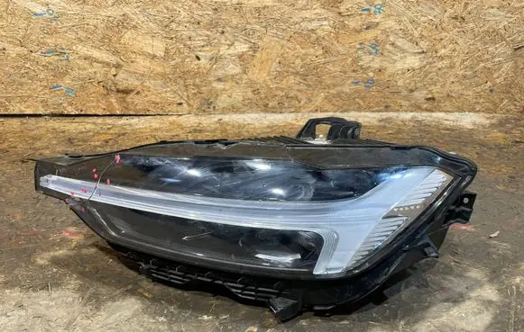 Volvo XC60 Headlight/headlamp 32342516 S2511C062-M