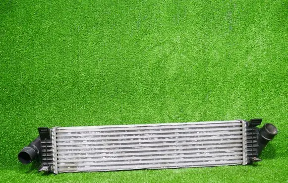 Volvo V40 Intercooler radiator 31319168