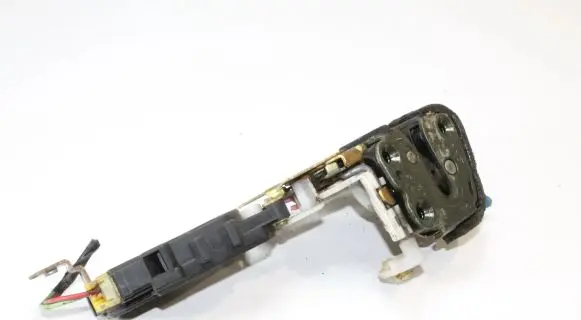 Subaru Impreza I Front door lock
