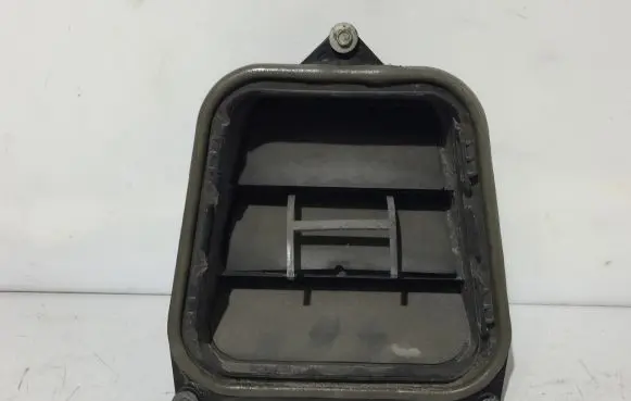 Rear air vent grill