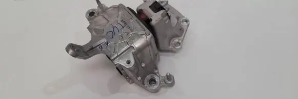 Hyundai Tucson IV NX4 Engine mount bracket