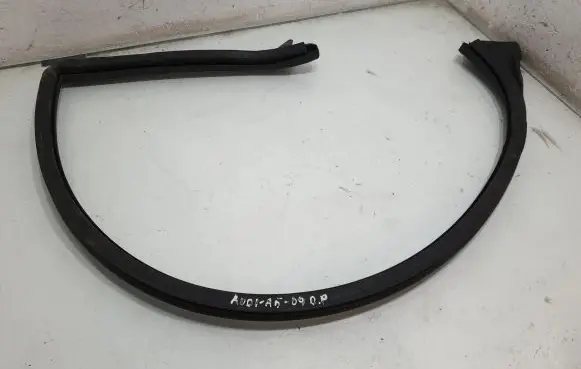 Audi A5 8T 8F Rubber seal front coupe door 8T0845353