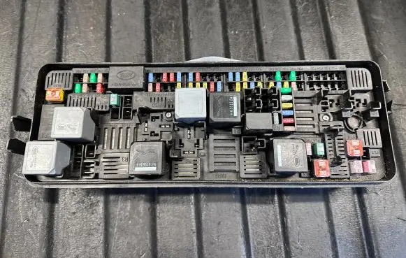 Land Rover Discovery 5 Fuse box set JPLA14N030AB KPLA14K016CA E12417200