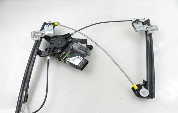 Skoda Octavia Mk1 (1U) Front door window regulator with motor 0130821731