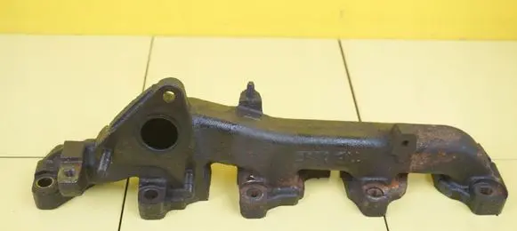 Opel Corsa E Exhaust manifold 55249434 B13DTE
