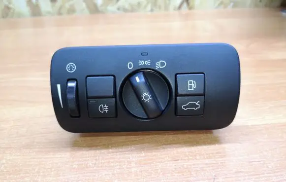 Volvo S60 Light switch 30739432