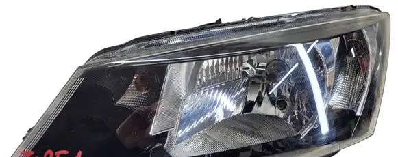 Skoda Fabia Mk3 (NJ) Headlight/headlamp 6v1941015c.kolumb