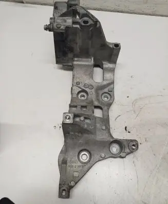 Skoda Superb B8 (3V) Generator/alternator bracket 04L903143B DFS