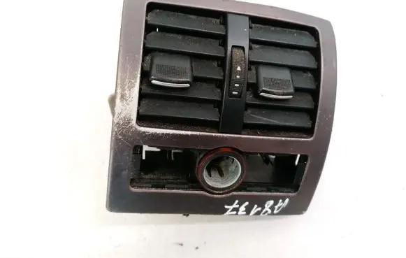 Audi A6 S6 C5 4B Dash center air vent grill 4B0819203E