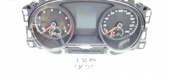 Volkswagen Golf VII Speedometer (instrument cluster) 5G1920740D