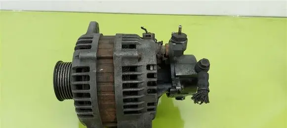 Opel Astra G Generator/alternator 
