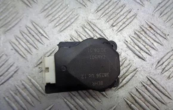 Peugeot 206 CC A/C air flow flap actuator/motor EAM501