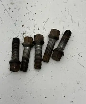 Nuts/bolts