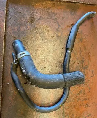 Toyota RAV 4 (XA30) Engine coolant pipe/hose