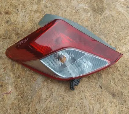 Toyota Yaris Rear/tail lights K8760D78