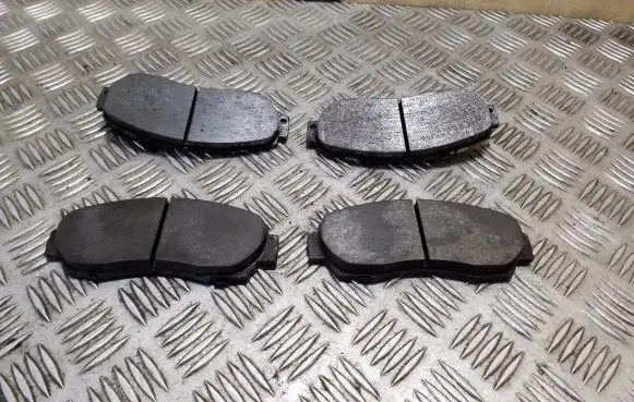 Honda CR-V Brake pads (front) 