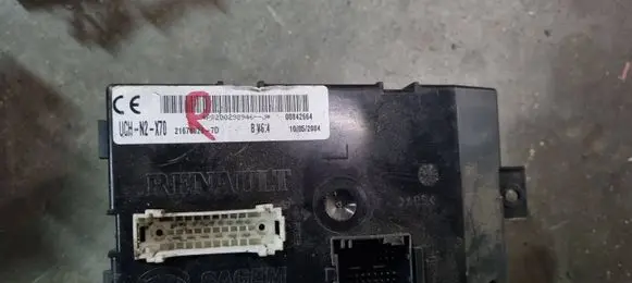 Renault Master II Comfort/convenience module P8200298946J 216768267D