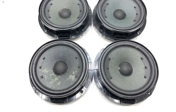Volkswagen PASSAT B7 Audio system kit 5C6035454A