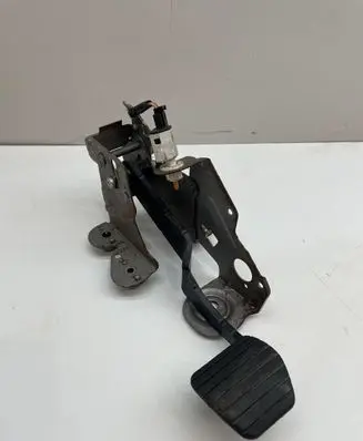 Renault Scenic III - Grand scenic III Brake pedal 465010016R