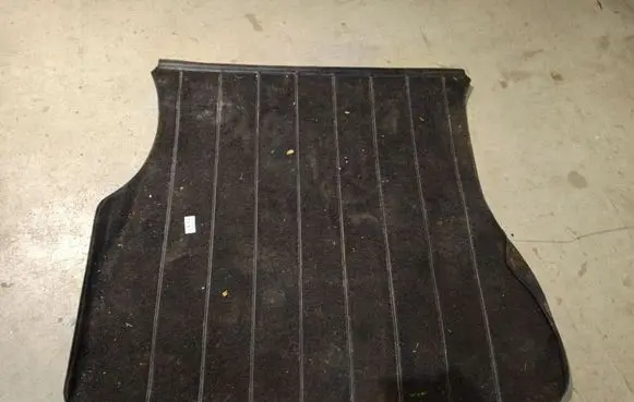 Volkswagen PASSAT B5 Trunk/boot mat liner 