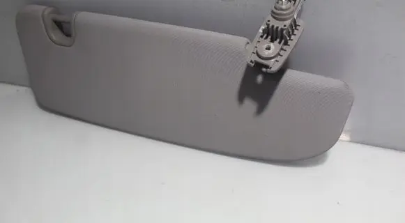 Alfa Romeo Giulia Sun visor clip/hook/bracket 