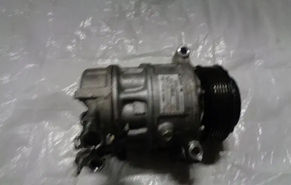 Jaguar XE Air conditioning (A/C) compressor (pump) CPLA19D629BE