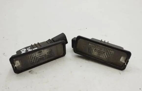 Volkswagen Golf VII Number plate light 1K8943021