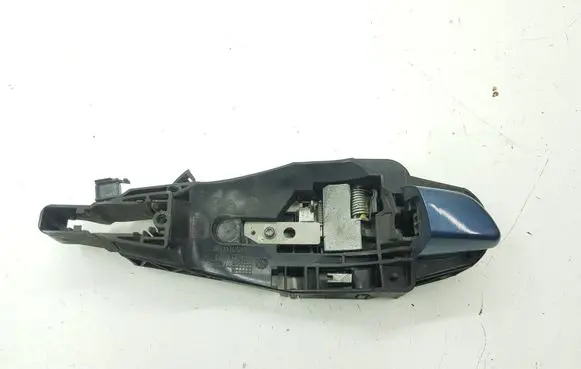 Rear door exterior handle/bracket