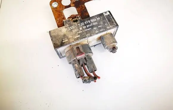 Volkswagen Polo IV 9N3 Coolant fan relay 1j0919506m 898967000