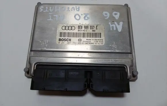 Audi A4 S4 B6 8E 8H Engine control unit/module 8E0909557E