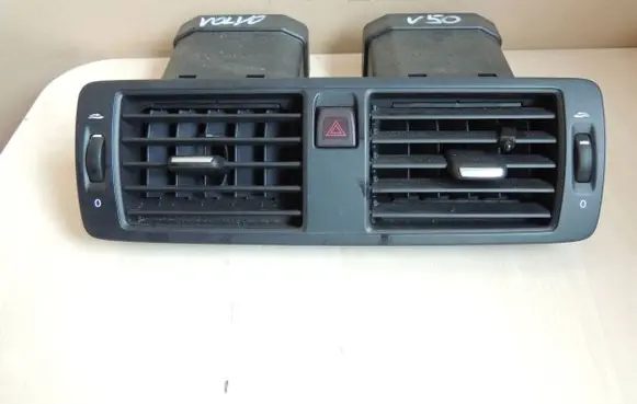 Volvo V50 Dash center air vent grill 30739296