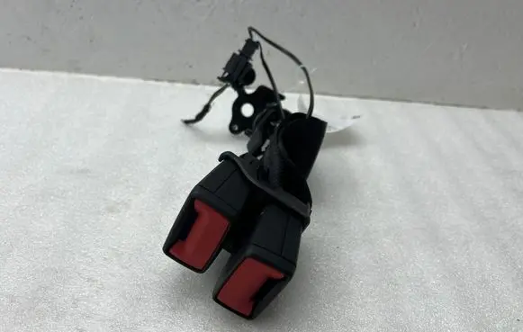 Audi Q2 - Rear seatbelt buckle 81A857739MNB 81A857739