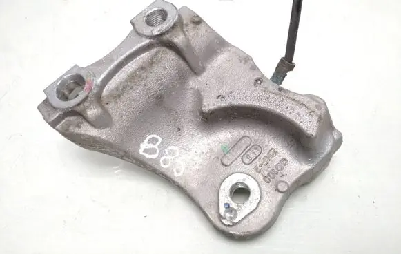 Honda CR-V Engine mounting bracket Qd100