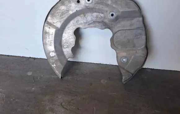 Volvo S90, V90 Front brake disc dust cover plate 31362688