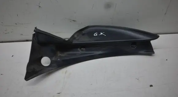 Peugeot 308 SW Rear/tail light trim molding 9681953280G