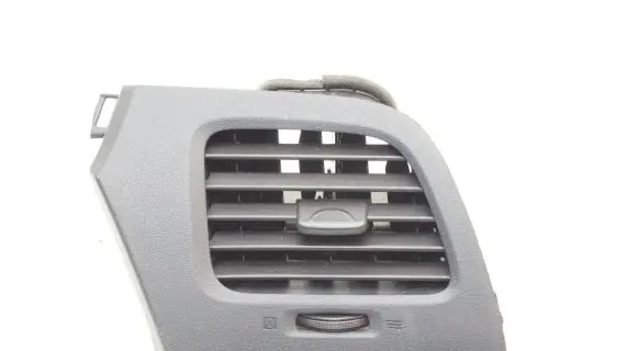Nissan Leaf I (ZE0) Dashboard air vent grill cover trim 687613NM0A