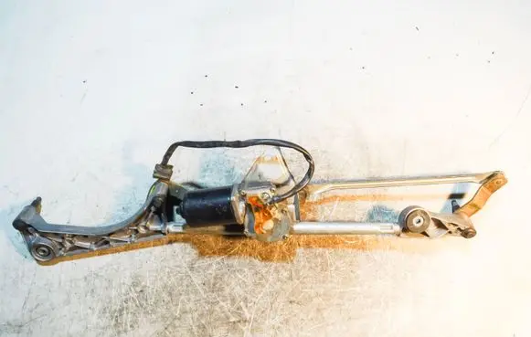Front wiper linkage