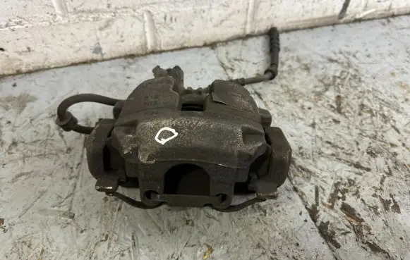 Opel Grandland X Front brake caliper 77TGW70138514C