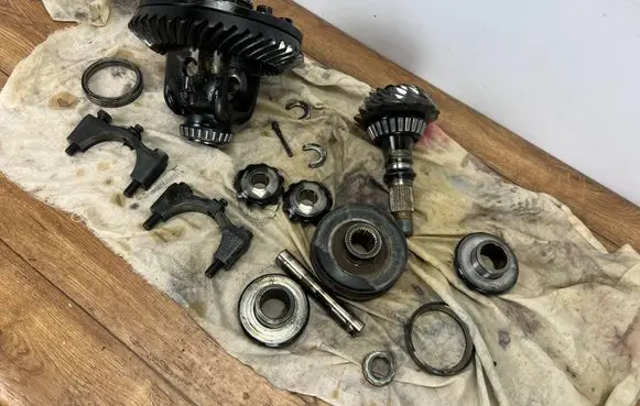 Ram 1500 Front differential 1647AA 875AA 74111255