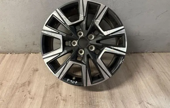 Toyota Yaris Cross R18 alloy rim 42611-YP560